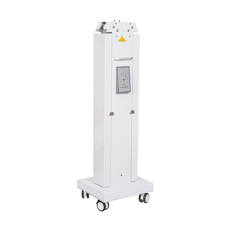 Vozík na sterilizaci UV lamp se čtyřmi trubicemi Vozík na sterilizaci UV lamp se čtyřmi trubicemi