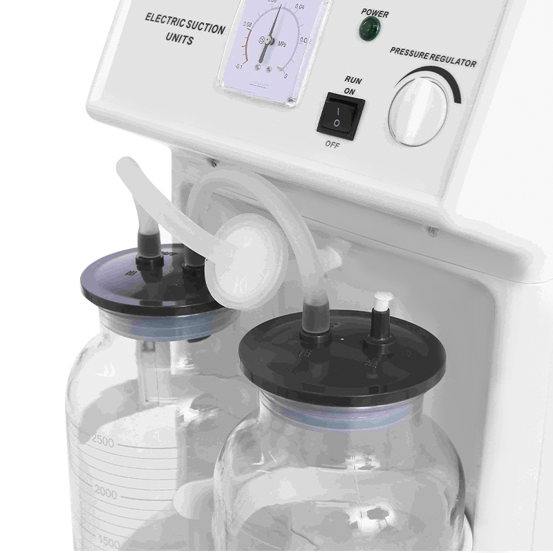 Elektrické sací zařízení se dvěma lahvemi Elektrické sací zařízení se dvěma lahvemi